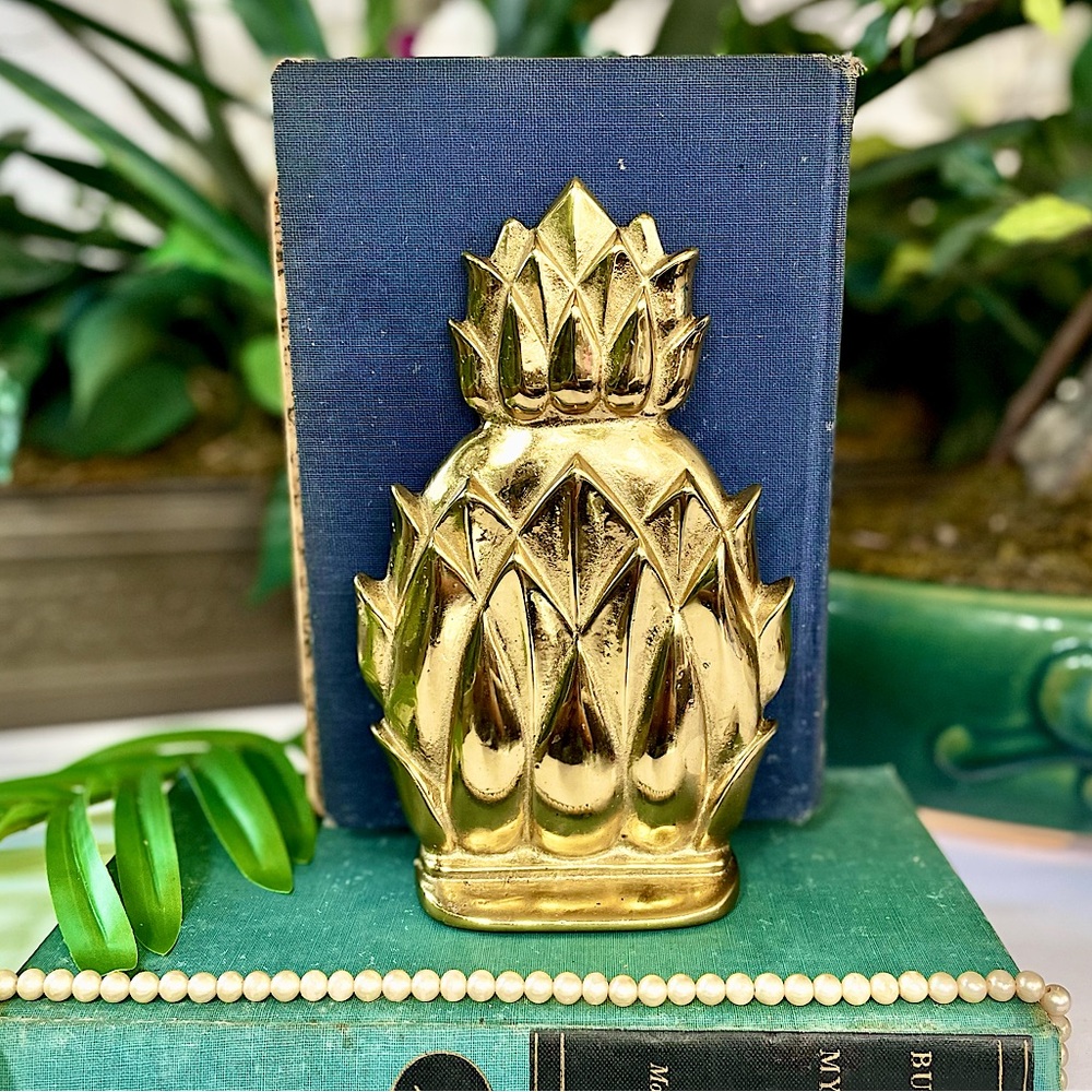 VMC Newport Pineapple Solid lacquered Brass Bookend N8-2. 6-3/4" (Single)